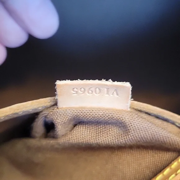 LOUIS VUITTON Alma monogram - Picture 10 of 16